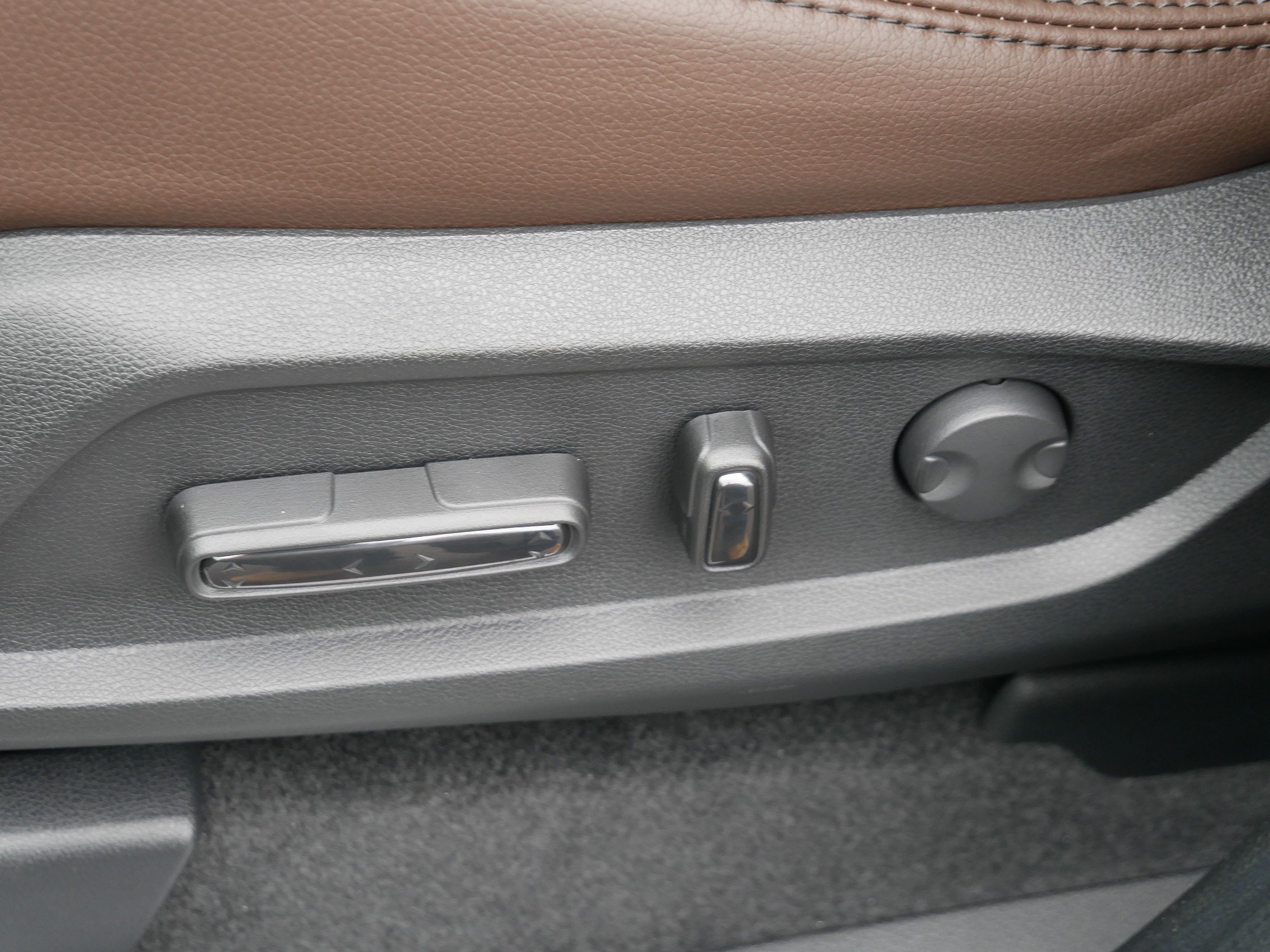 New 2026 Honda Pilot Touring image 16