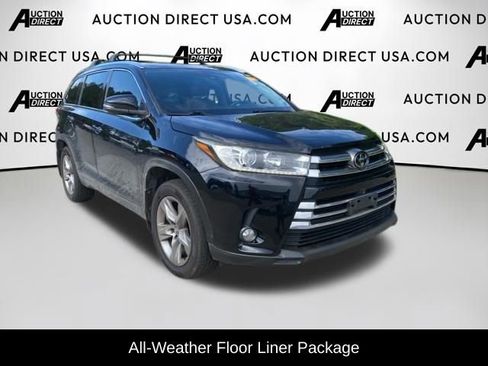 Used 2017 Toyota Highlander Limited Platinum AWD/4WD image 3