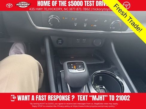 Used 2025 Nissan Rogue S image 12