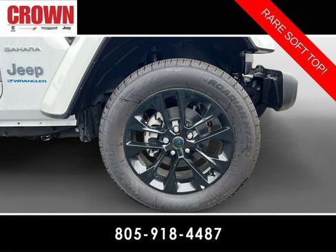 Used 2024 Jeep Wrangler Unlimited Sahara w/ Safety Group image 9