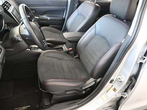 Used 2023 Mitsubishi Outlander Sport SE image 16