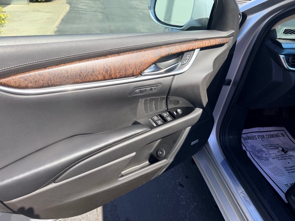 Used 2018 Cadillac XTS Luxury AWD/4WD image 9