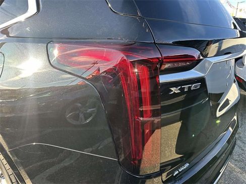 Used 2024 Cadillac XT6 Premium Luxury image 10