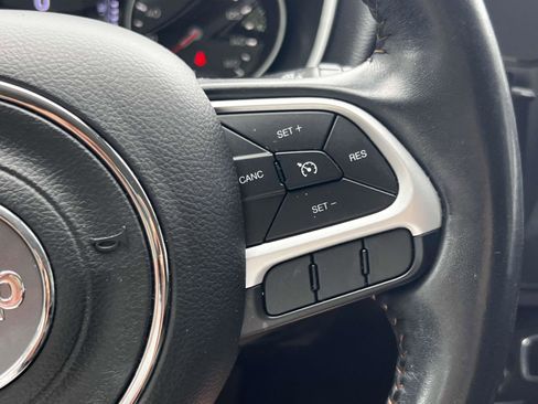 Used 2020 Jeep Compass Latitude w/ Cold Weather Group image 18