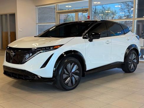 Used 2023 Nissan Ariya AWD image 4