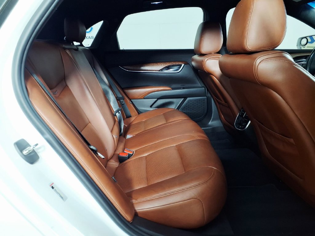 Used 2017 Cadillac XTS Luxury FWD image 11