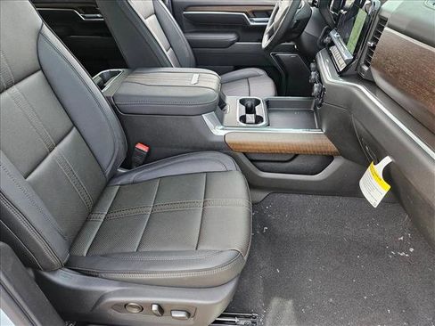 New 2026 Chevrolet Silverado 2500 High Country w/ High Country Premium Package image 15