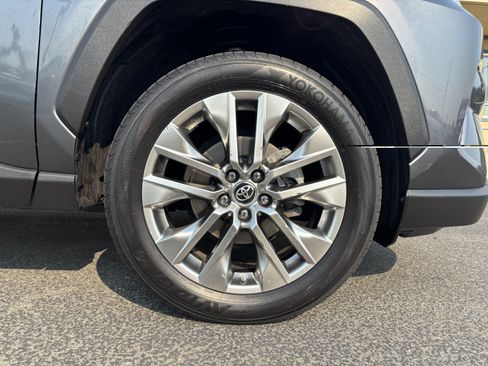 Used 2019 Toyota RAV4 Limited w/ Advanced Technology Package AWD/4WD image 9