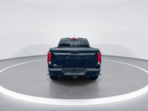Used 2025 Chevrolet Colorado Trail Boss AWD/4WD image 8
