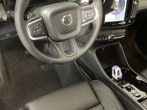 New 2026 Volvo XC40 B5 Ultra w/ Climate Package image 9