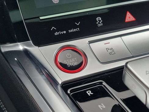 Used 2022 Audi e-tron S Prestige image 30