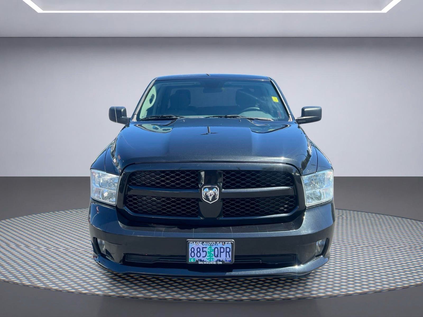 Used 2017 RAM 1500 Express AWD/4WD image 9