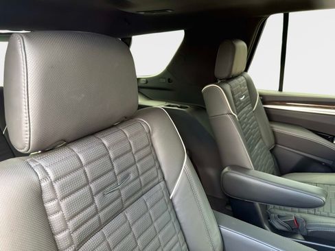 Used 2025 Cadillac Escalade Sport Platinum AWD/4WD image 27