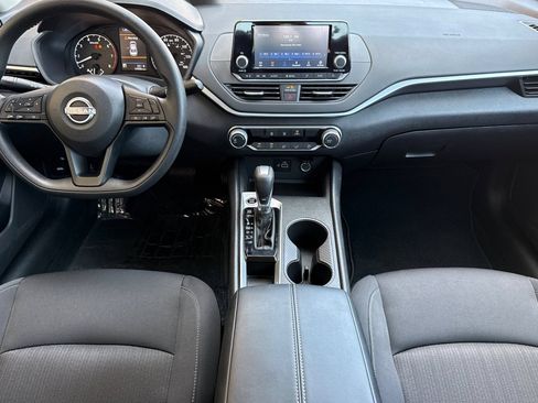 Used 2024 Nissan Altima 2.5 S FWD image 19