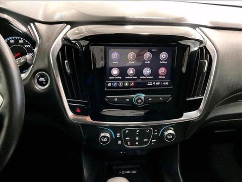 Used 2023 Chevrolet Traverse LT FWD image 24