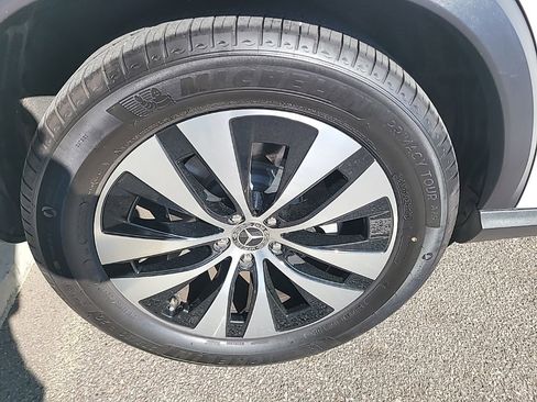 Used 2025 Mercedes-Benz GLE 350 4MATIC image 10