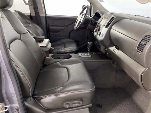 Used 2021 Nissan Frontier PRO-4X w/ Pro-4x Utility Package image 12