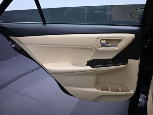 Used 2017 Toyota Camry XLE image 29