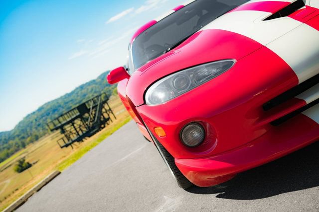 Used 2002 Dodge Viper GTS RWD image 18
