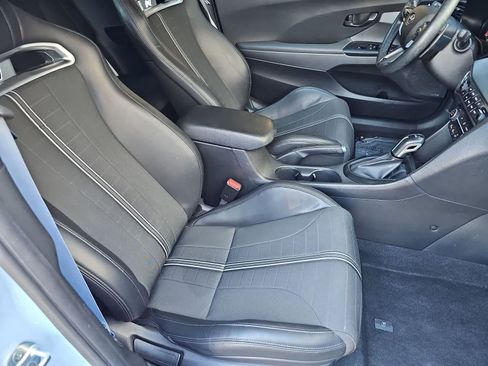 Used 2022 Hyundai Veloster N image 18