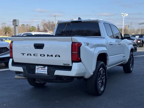 Used 2024 Toyota Tacoma TRD Sport image 7