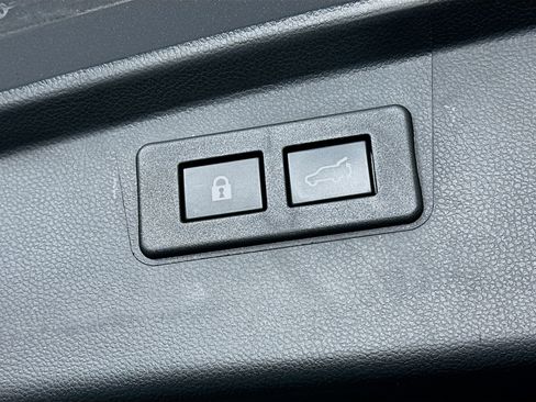 Used 2023 Subaru Outback Limited AWD/4WD image 30