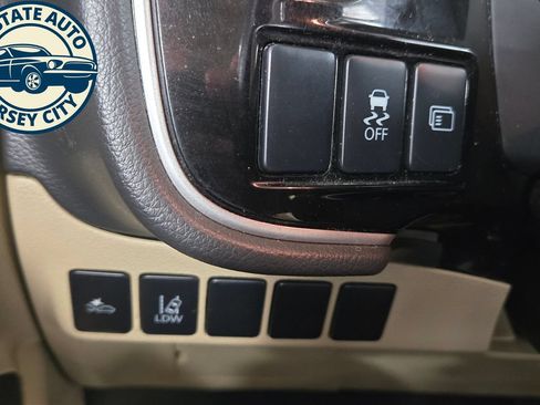 Used 2016 Mitsubishi Outlander SEL AWD/4WD image 23