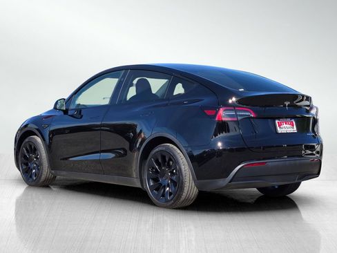 Used 2025 Tesla Model Y Long Range image 6