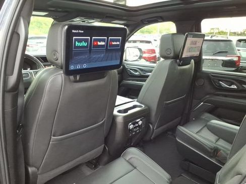 Used 2023 GMC Yukon XL Denali w/ Advanced Technology Package AWD/4WD image 18