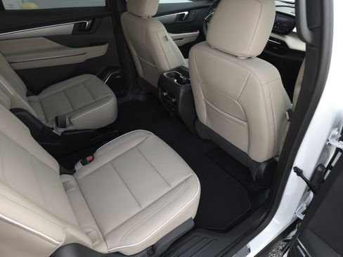 New 2026 Buick Enclave Preferred w/ Power Package FWD image 44