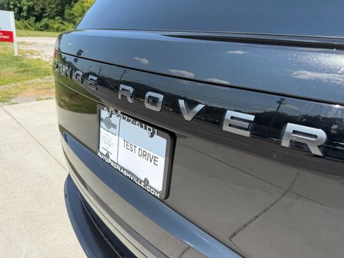 Used 2025 Land Rover Range Rover Long Wheelbase Autobiography AWD/4WD image 57