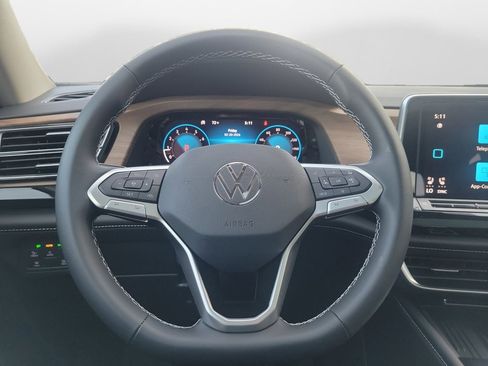 New 2026 Volkswagen Atlas SE FWD image 10