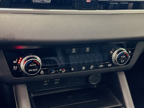 Used 2025 Mitsubishi Outlander SEL AWD/4WD image 24