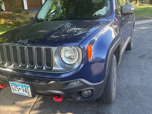 Used 2017 Jeep Renegade Trailhawk w/ Cold Weather Group II AWD/4WD image 1