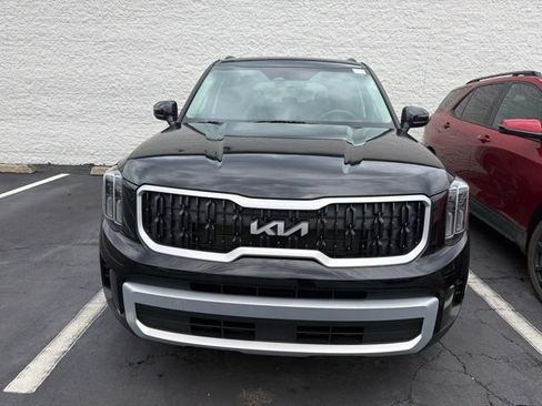 Used 2024 Kia Telluride EX AWD/4WD image 2
