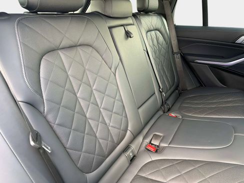 Used 2023 BMW X5 sDrive40i w/ M Sport Package image 25