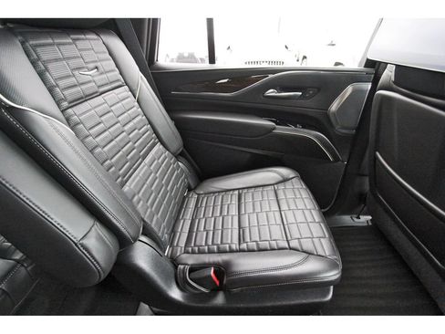 Used 2021 Cadillac Escalade Sport Platinum AWD/4WD image 11