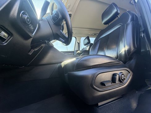 Used 2021 Jeep Grand Cherokee L Limited image 21