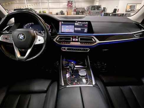 Used 2019 BMW X7 xDrive40i w/ Cold Weather Package image 14