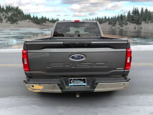 Used 2022 Ford F150 XLT w/ Trailer Tow Package image 4
