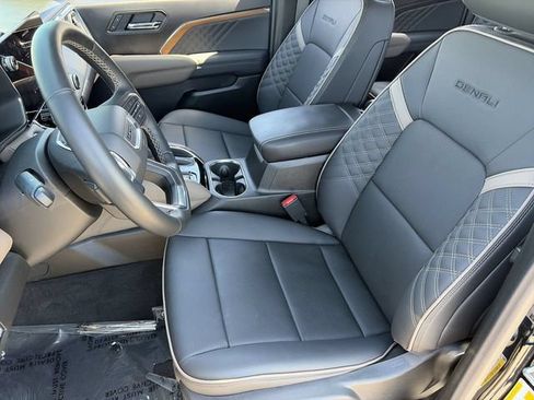 Used 2025 GMC Canyon Denali w/ LPO, Denali Black Edition AWD/4WD image 20
