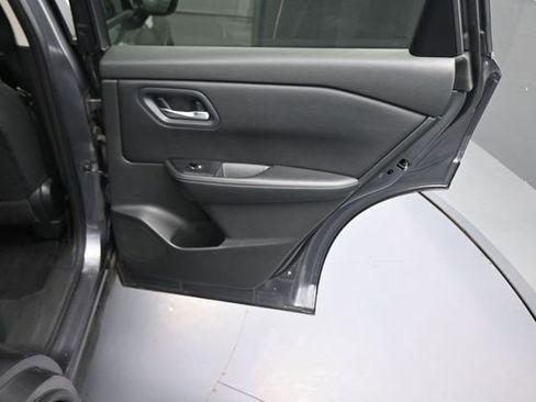 Used 2024 Nissan Rogue SV AWD/4WD image 15