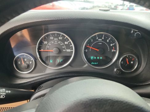 Used 2012 Jeep Wrangler Sahara AWD/4WD image 19