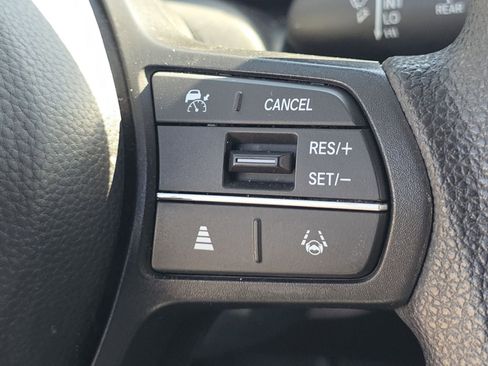 Used 2024 Honda CR-V LX image 31
