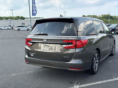Used 2023 Honda Odyssey Touring image 6