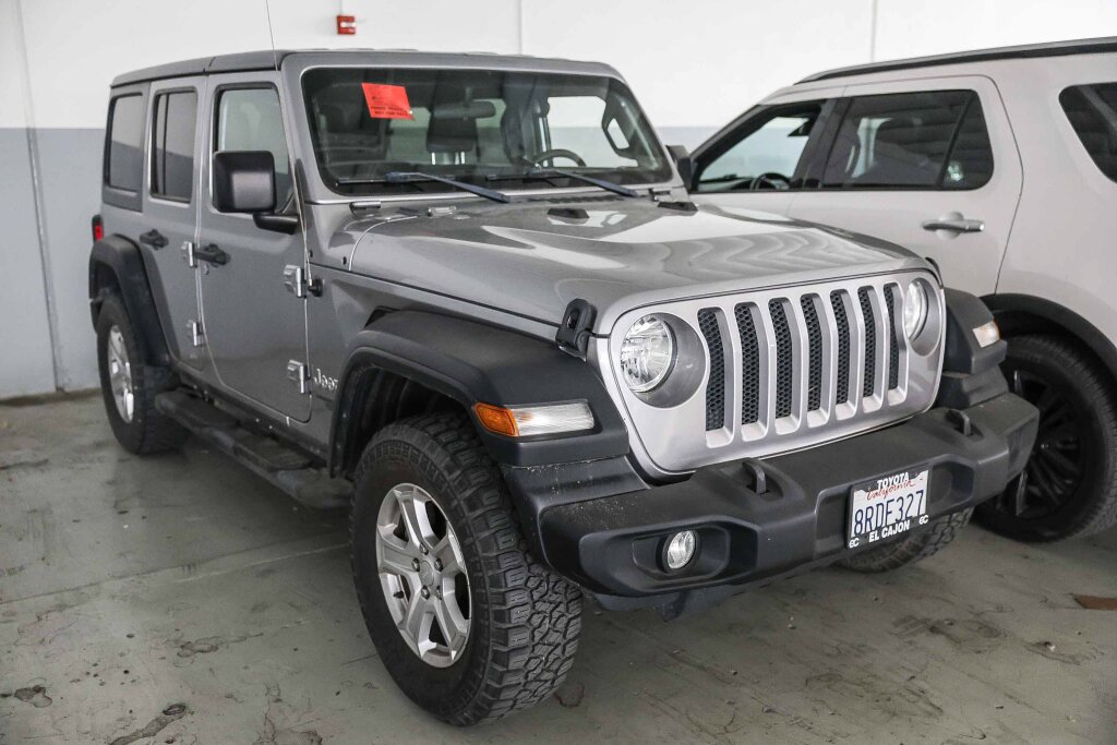 Used 2018 Jeep Wrangler Unlimited Sport S AWD/4WD image 2