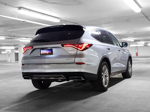 Used 2025 Acura MDX SH-AWD image 7