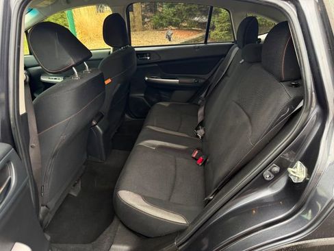 Used 2017 Subaru Crosstrek 2.0i Premium image 7