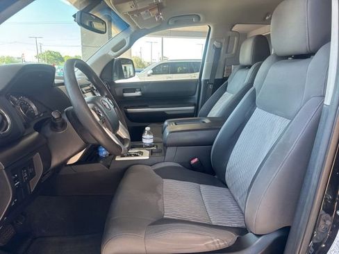 Used 2014 Toyota Tundra SR5 w/ SR5 Upgrade Package RWD image 2