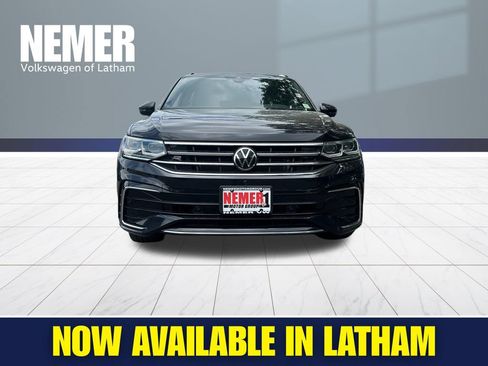 Certified 2022 Volkswagen Tiguan SEL R-Line AWD/4WD image 5